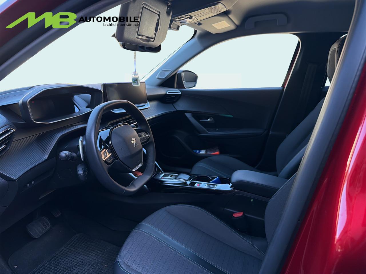 PEUGEOT 2008 1.2 PureTech 130 Allure Pack-image-13