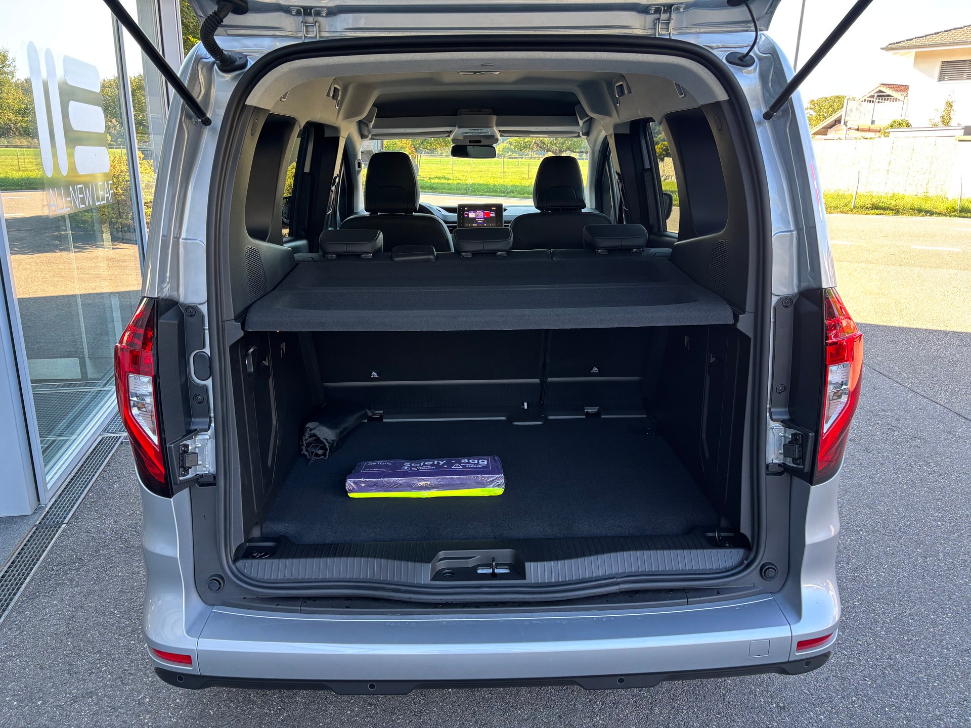NISSAN Townstar Kombi L1 Tekna Automat-image-4