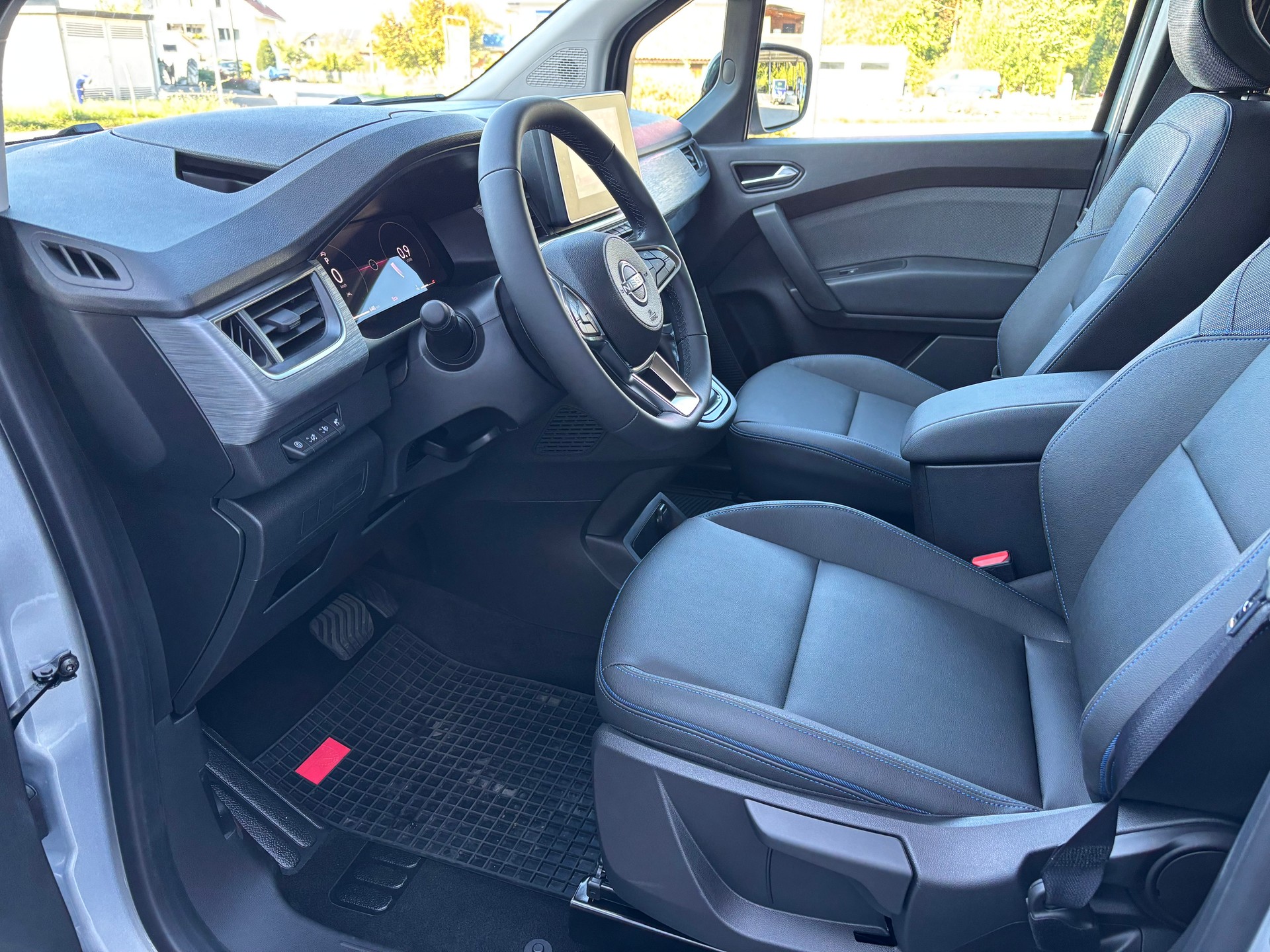 NISSAN Townstar Kombi L1 Tekna Automat-image-9