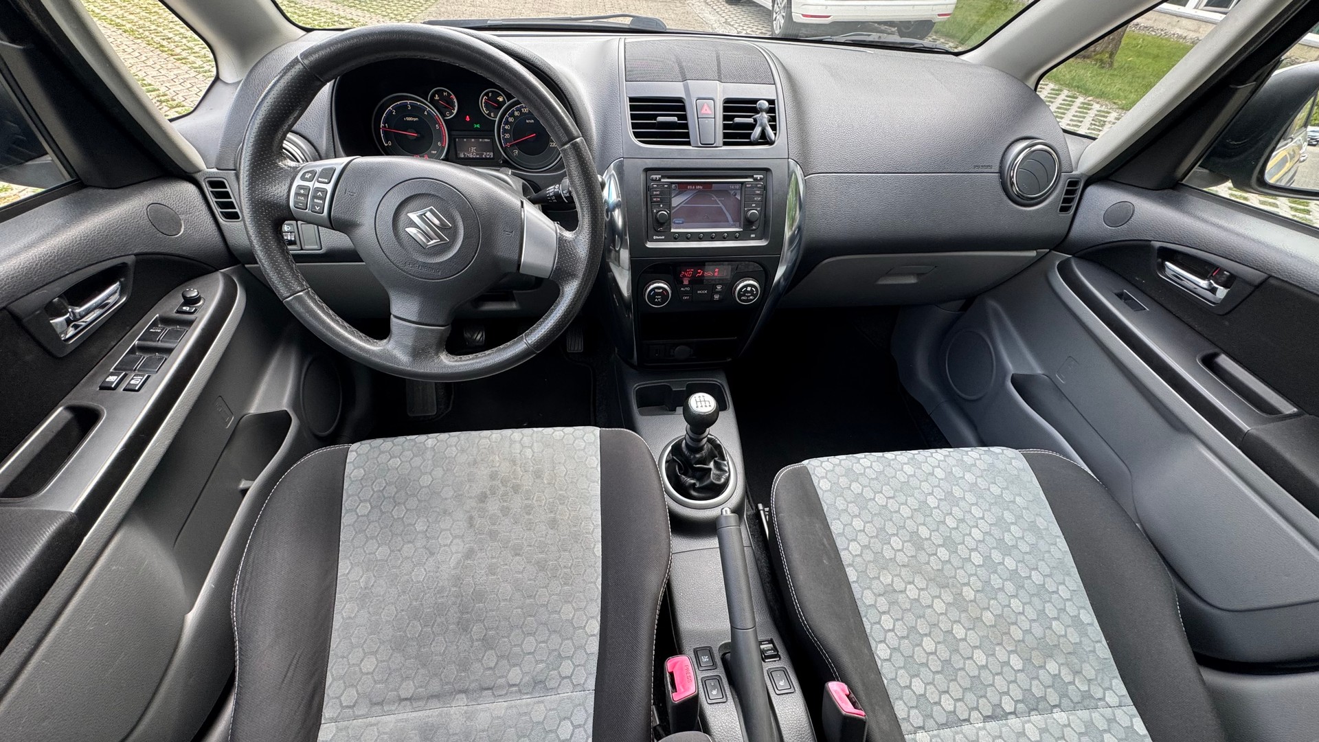 SUZUKI SX4 2.0 TD GL Top 4WD-image-6