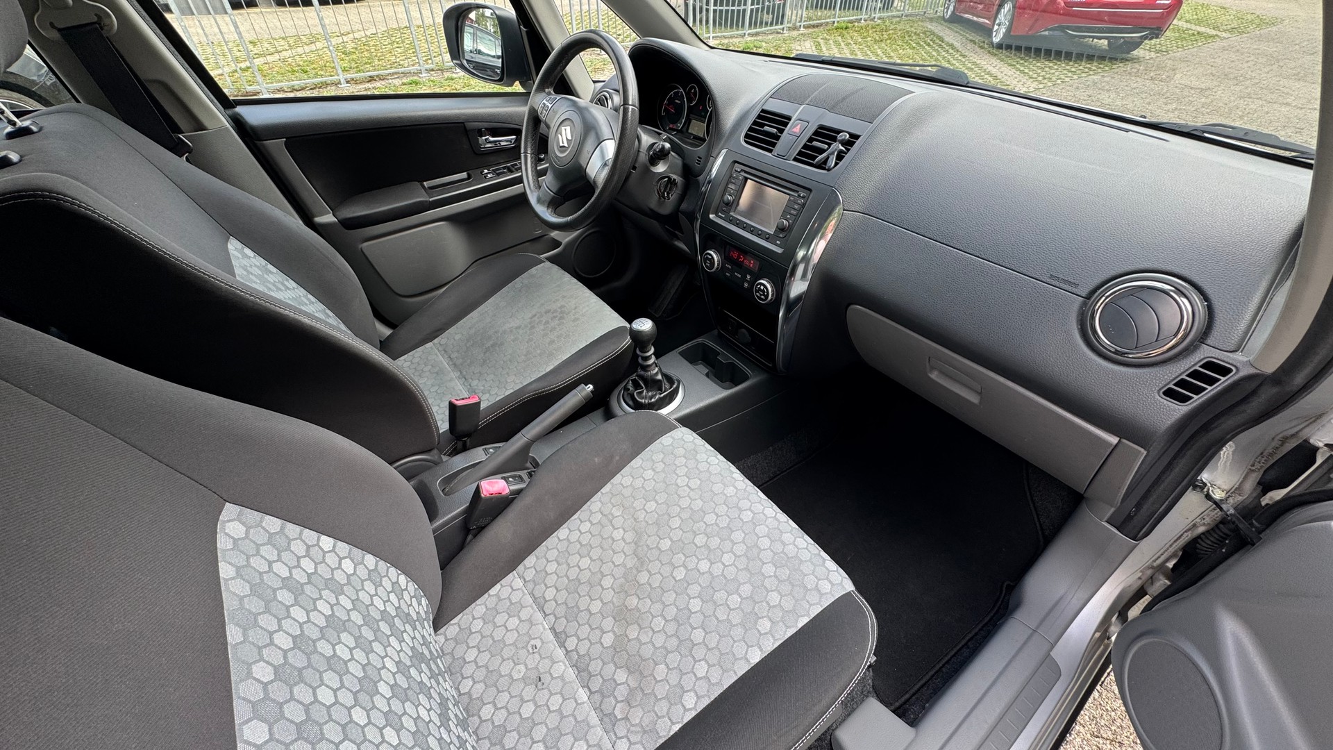 SUZUKI SX4 2.0 TD GL Top 4WD-image-7