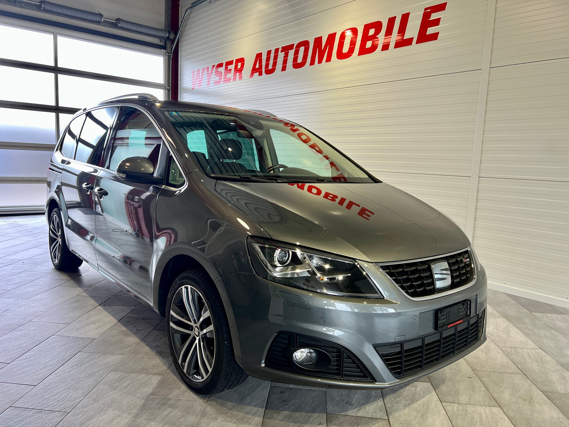SEAT Alhambra 2.0 TDI Hola FR 4Drive-image-0