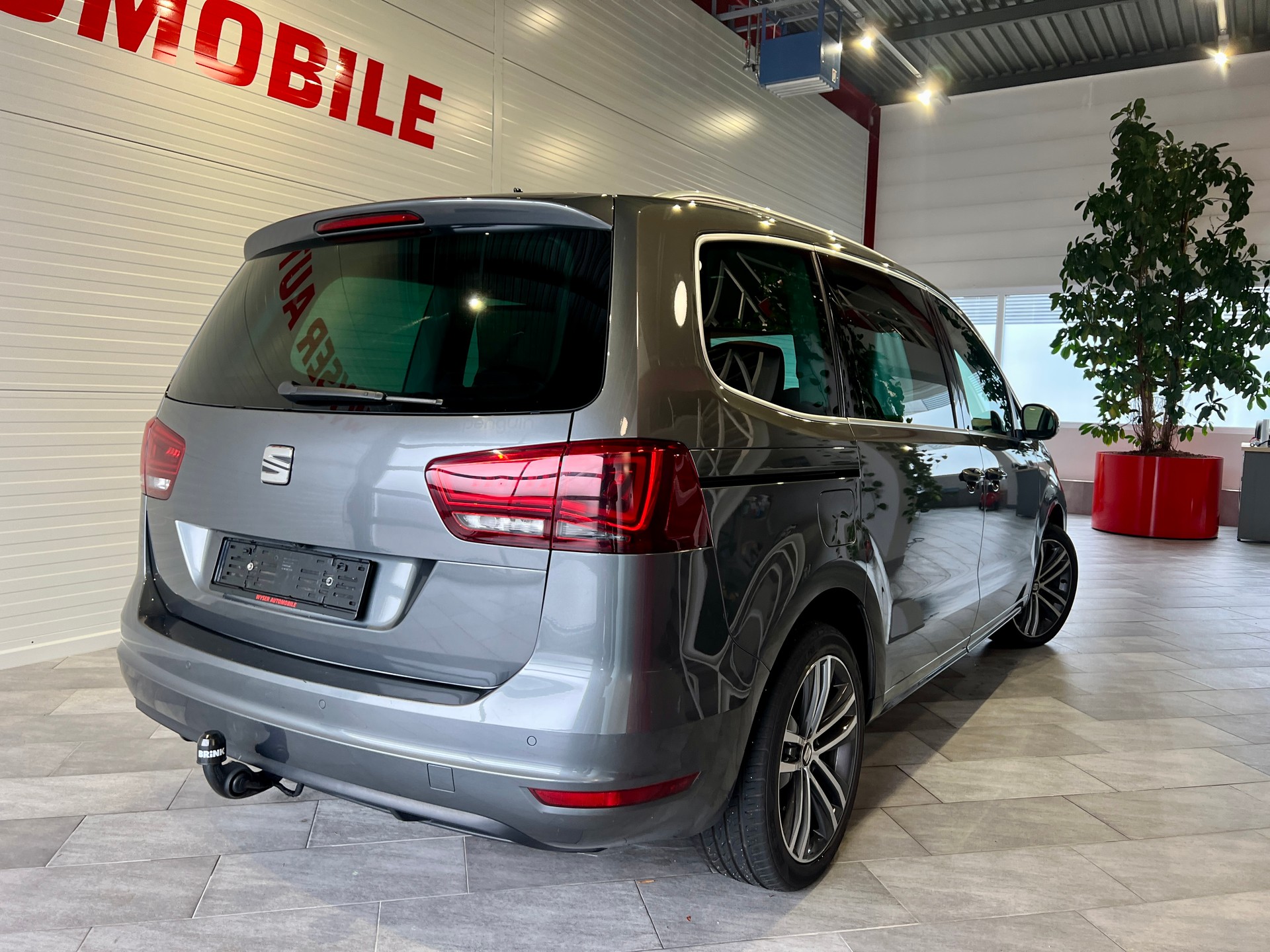 SEAT Alhambra 2.0 TDI Hola FR 4Drive-image-6