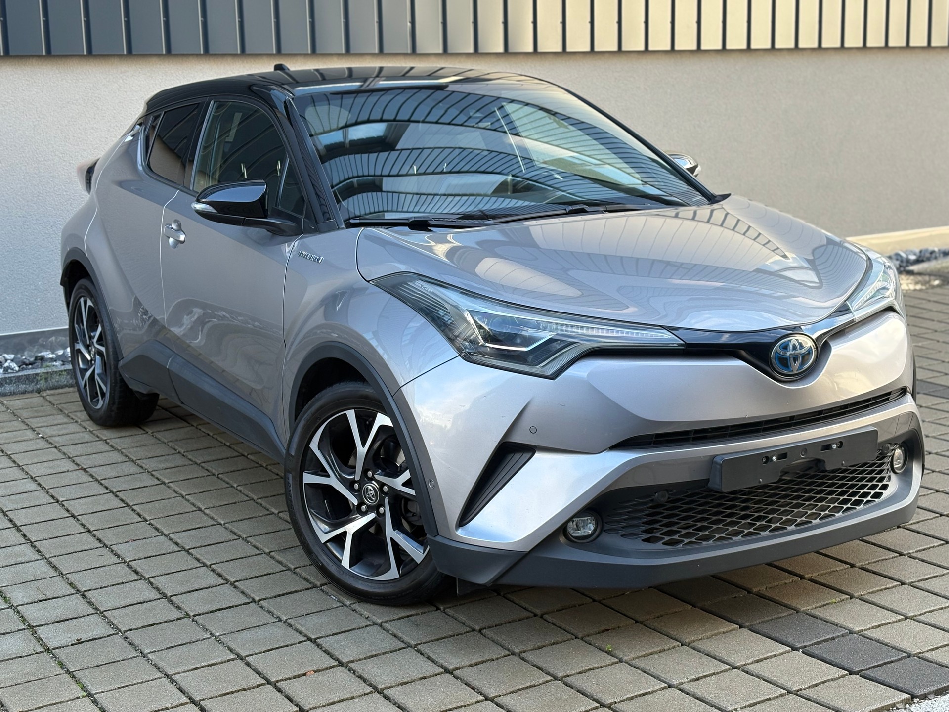TOYOTA C-HR 1.8 HSD Style CVT frisch ab MFK | Automat-image-3