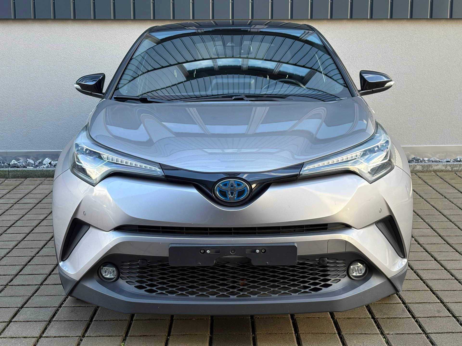 TOYOTA C-HR 1.8 HSD Style CVT frisch ab MFK | Automat-image-2