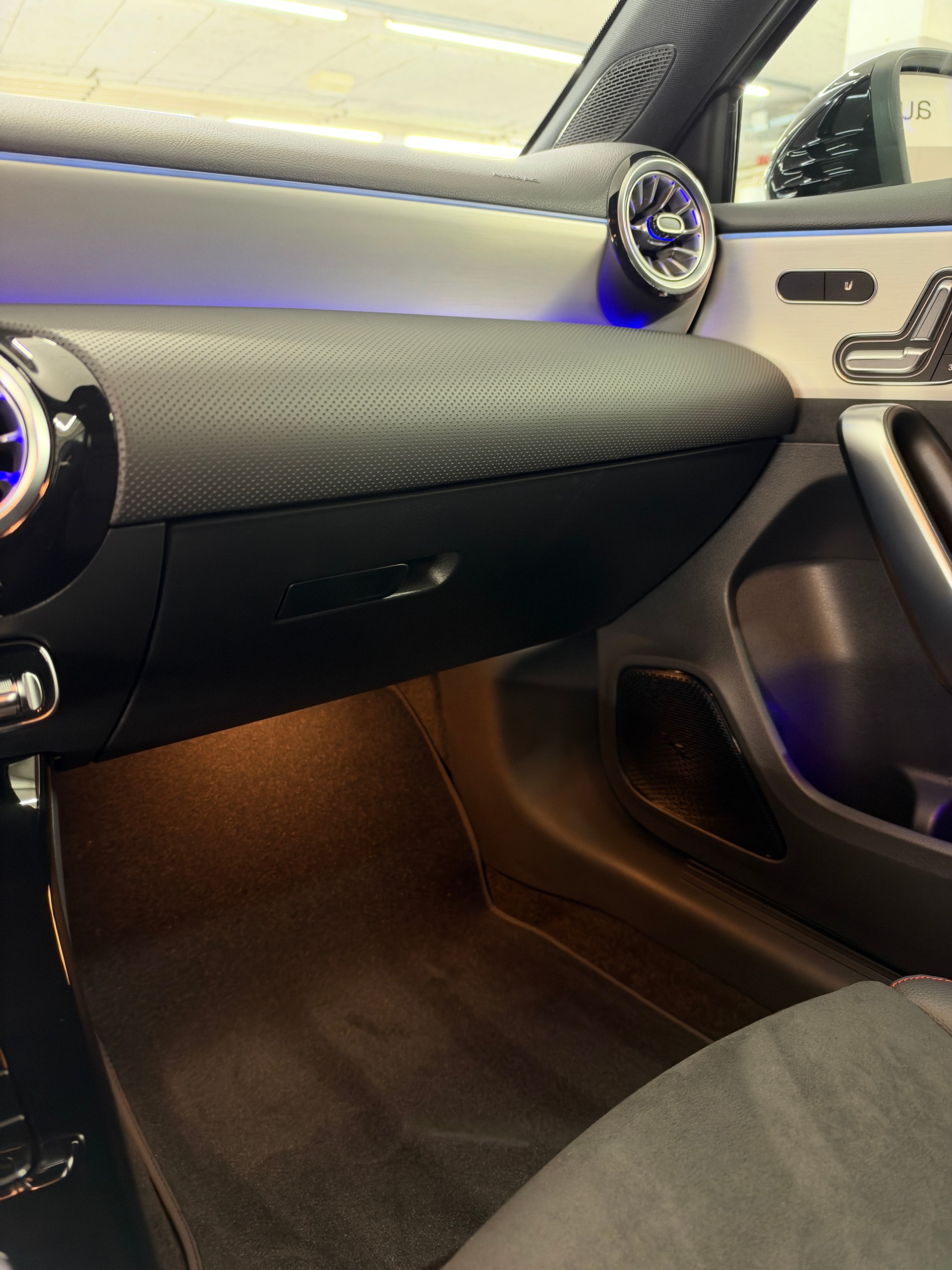 MERCEDES-BENZ A 200 Night Star-image-10