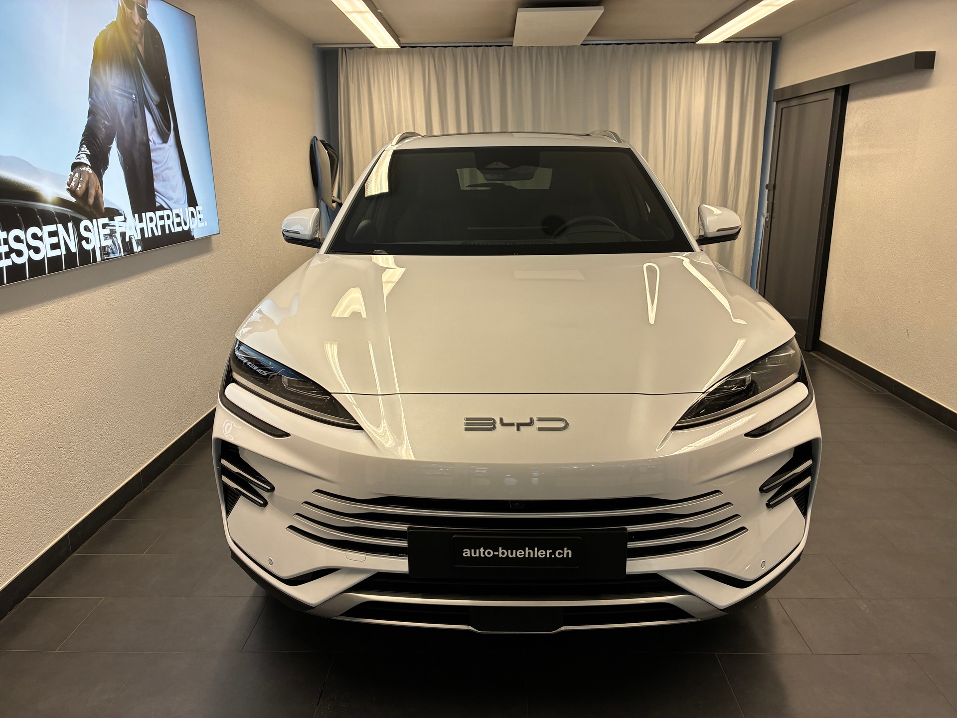 BYD Seal U DM-i Comfort-showroom-element-1