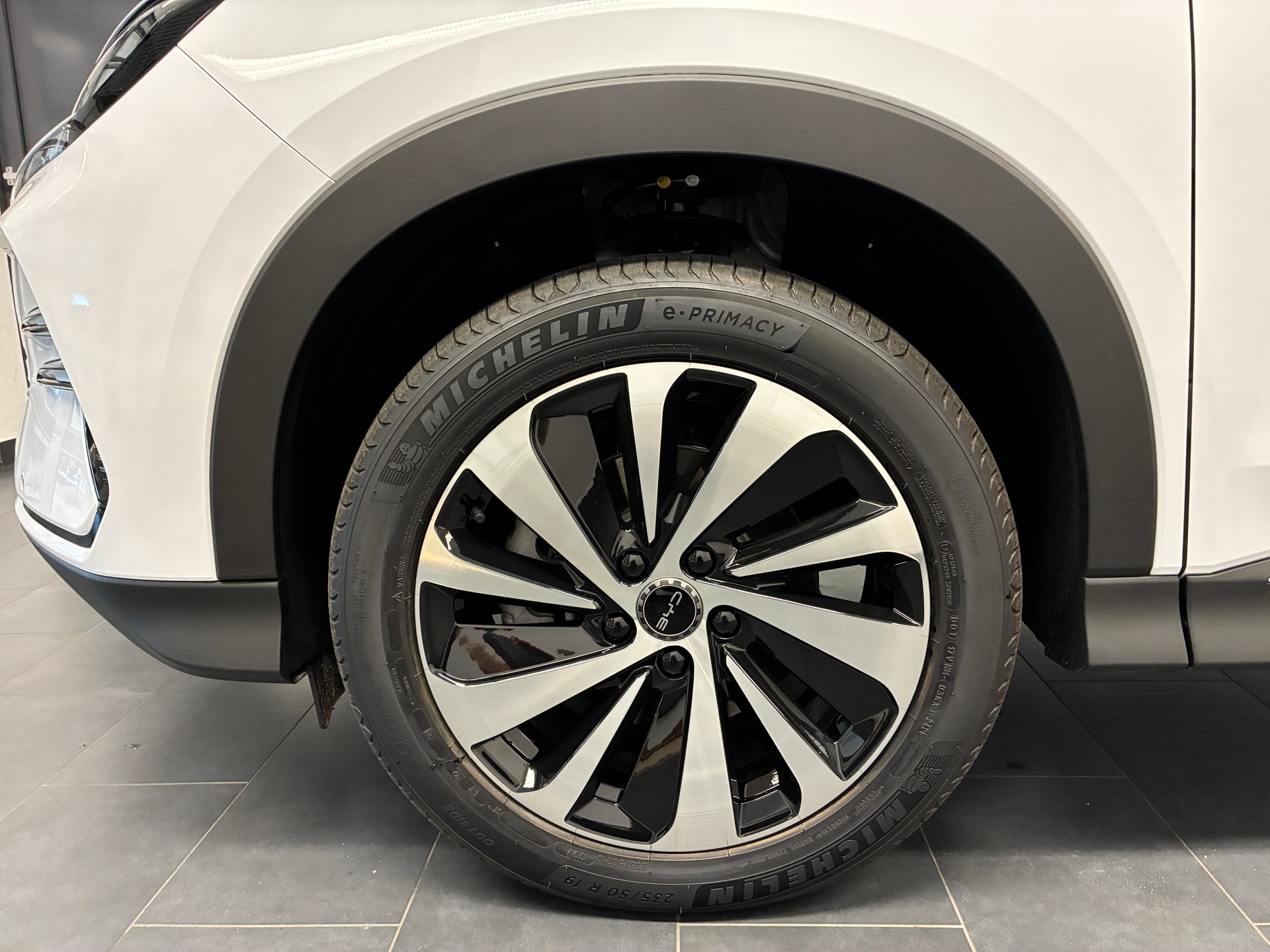 BYD Seal U DM-i Comfort-showroom-element-2