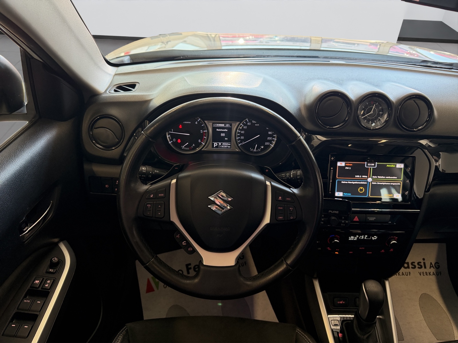 SUZUKI Vitara 1.6 TD Sergio Cellano Top TCSS-image-14