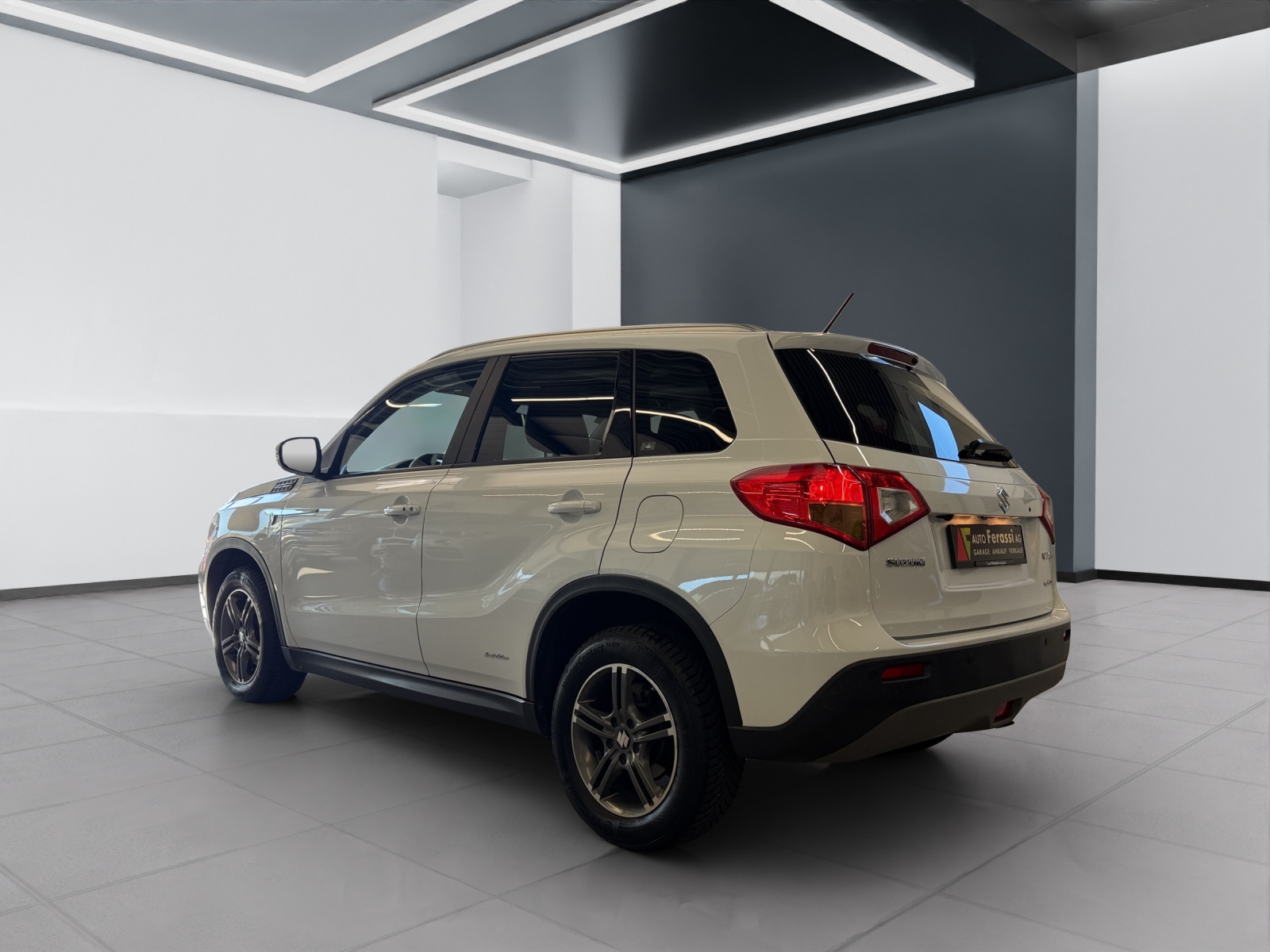 SUZUKI Vitara 1.6 TD Sergio Cellano Top TCSS-image-3