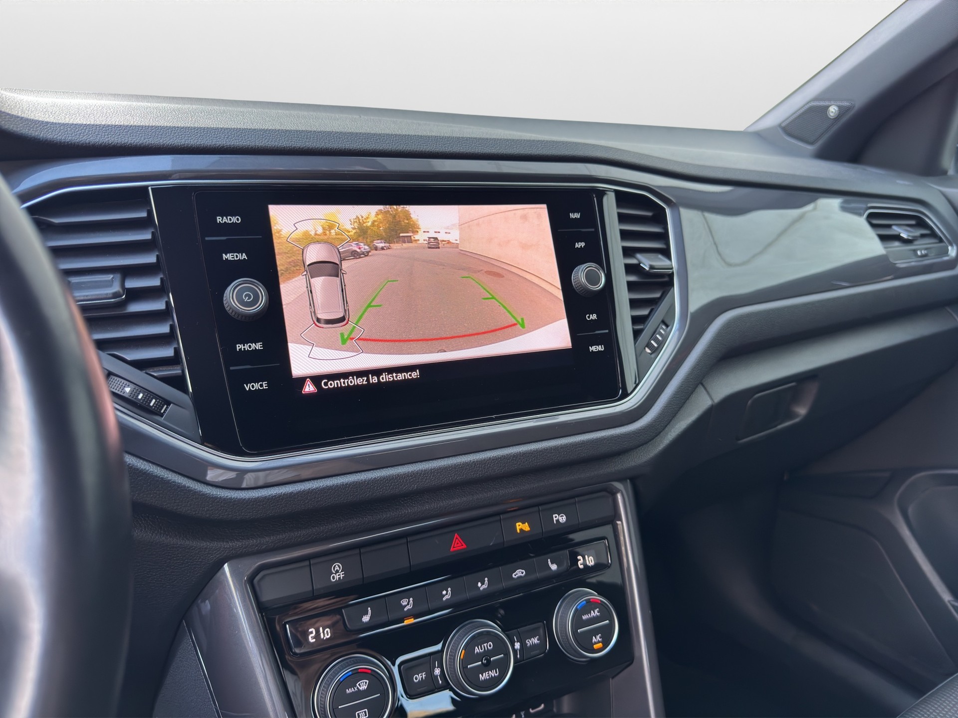 VW T-Roc 2.0 TSI Sport DSG 4Motion-image-9