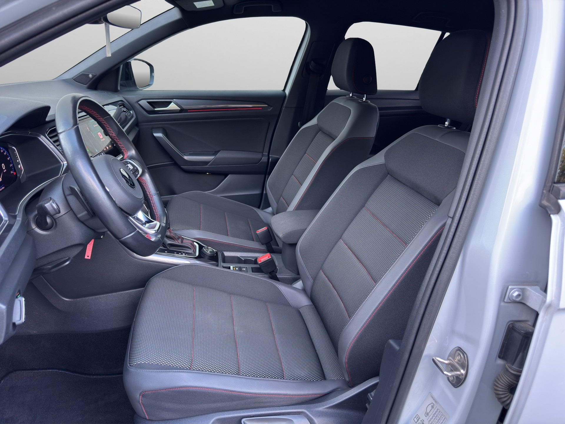 VW T-Roc 2.0 TSI Sport DSG 4Motion-image-4