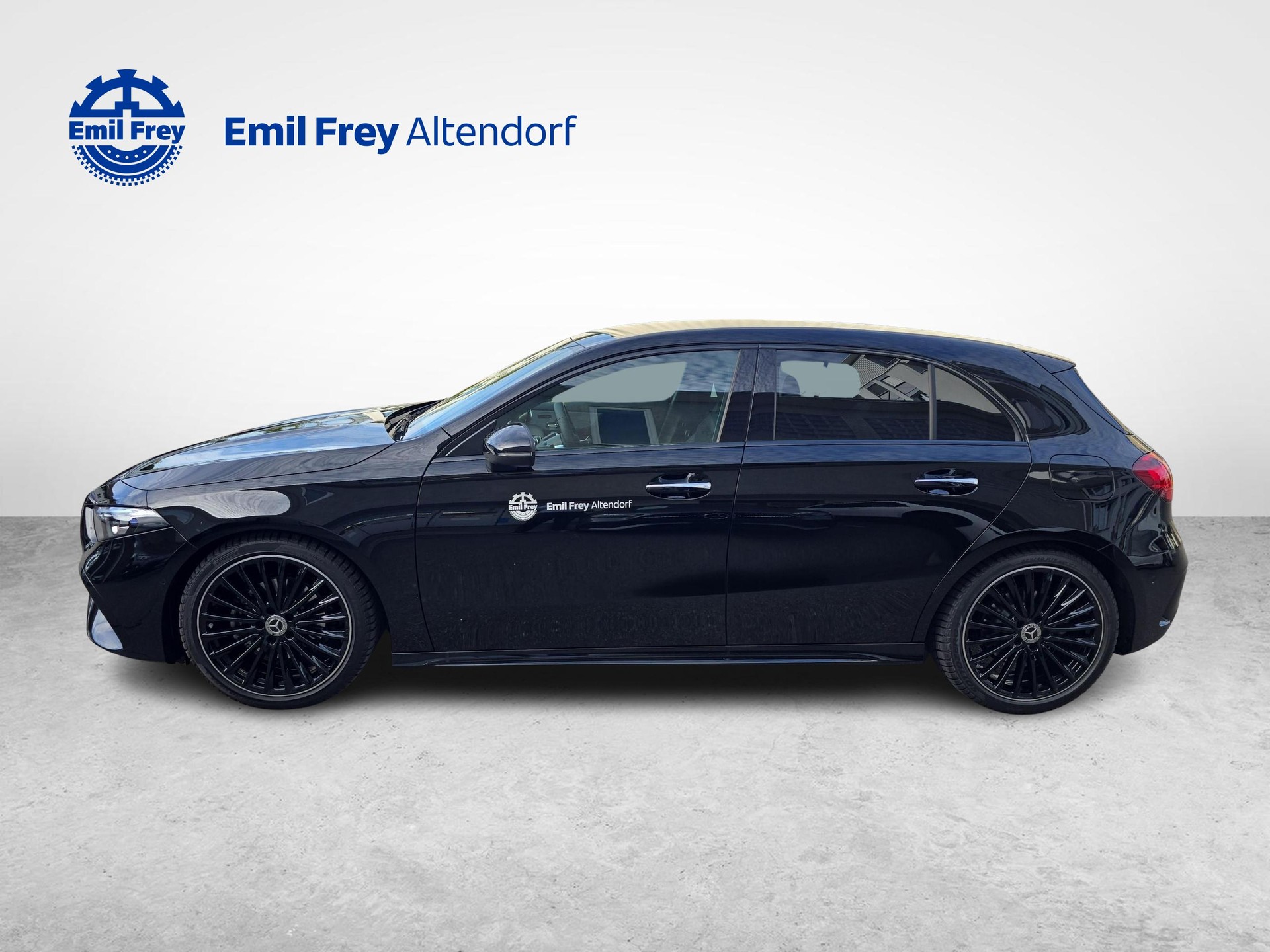 MERCEDES-BENZ A 200 Night Star AMG Line-image-1