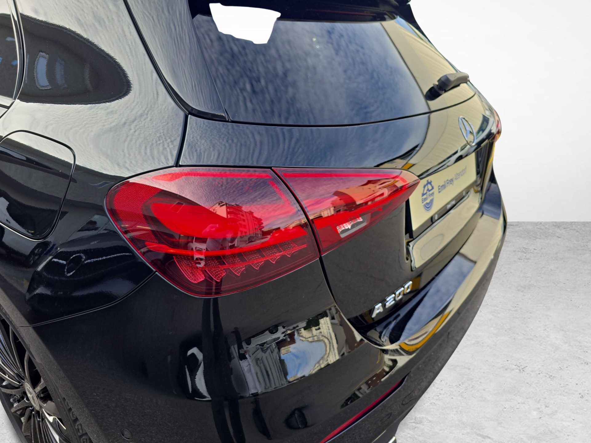 MERCEDES-BENZ A 200 Night Star AMG Line-image-16