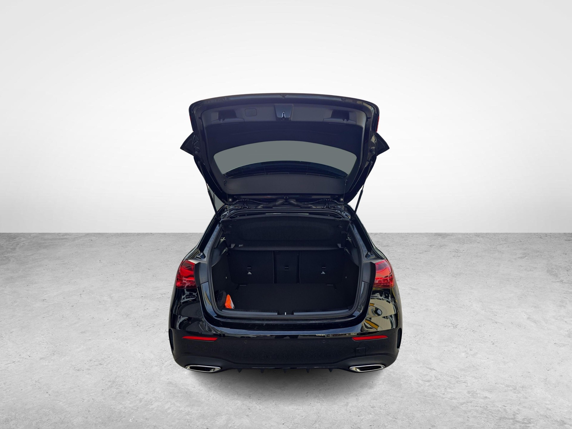 MERCEDES-BENZ A 200 Night Star AMG Line-image-13