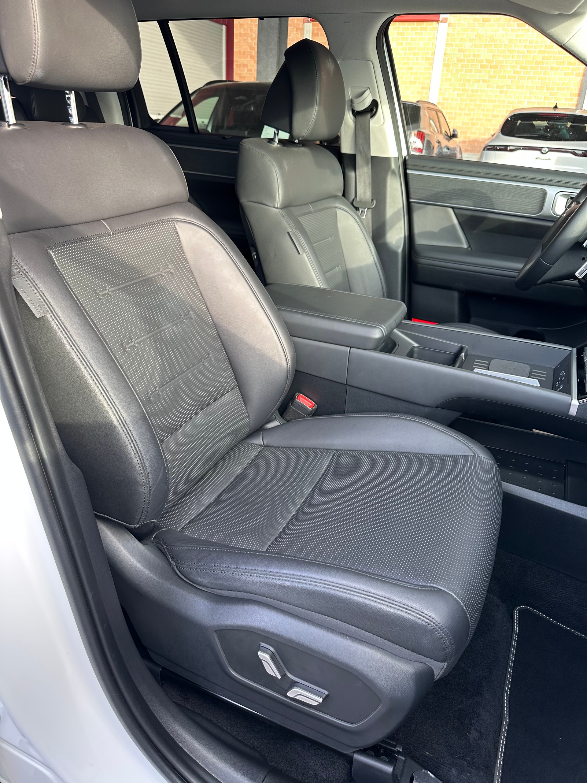 HYUNDAI Santa Fe 1.6 T-GDi PHEV Vertex 7P 4WD Automatic-image-6