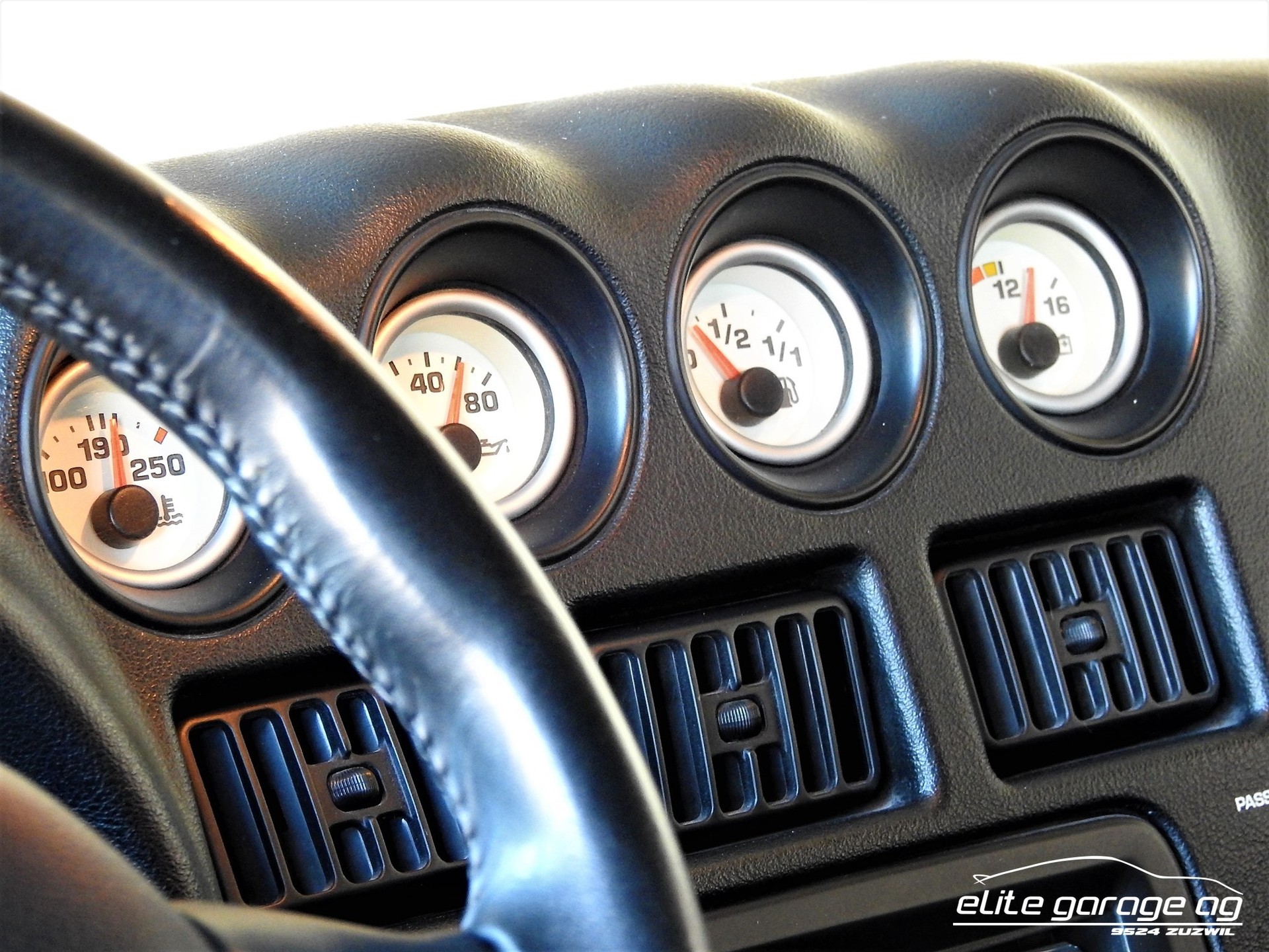DODGE VIPER RT/10-image-10