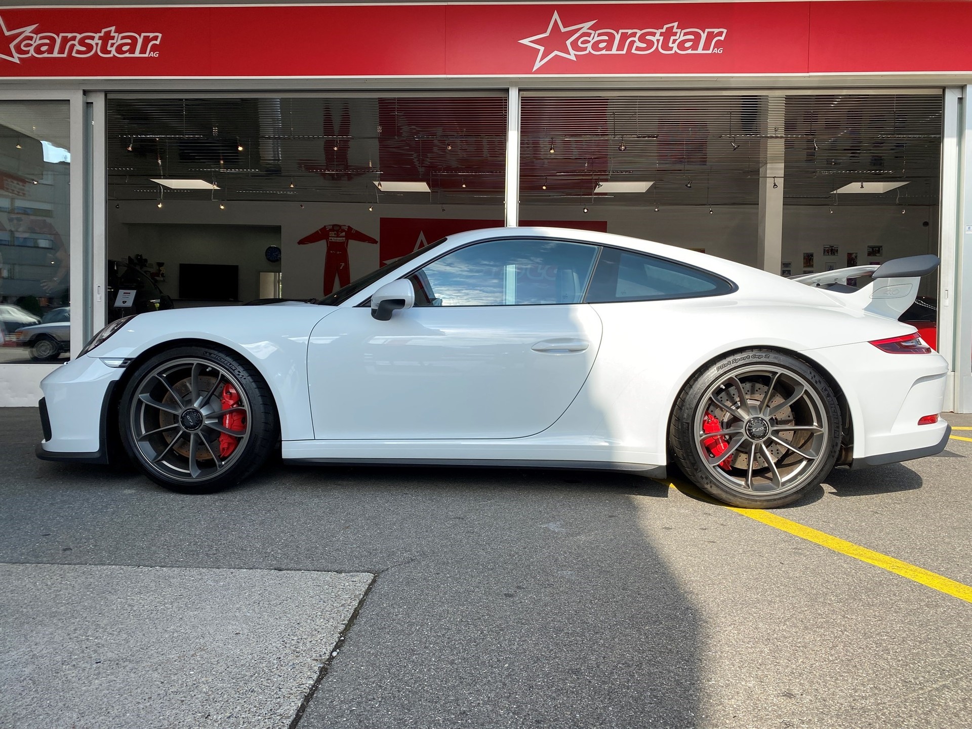 PORSCHE 911 GT3-image-0