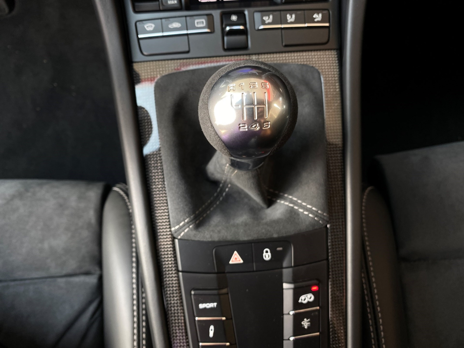 PORSCHE 911 GT3-image-10