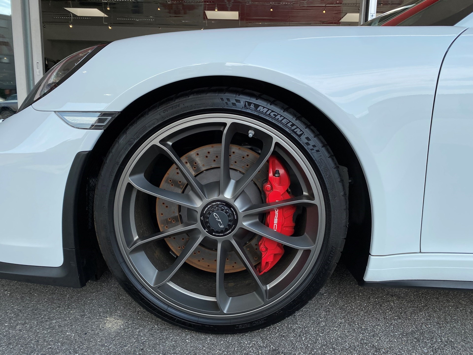PORSCHE 911 GT3-image-13
