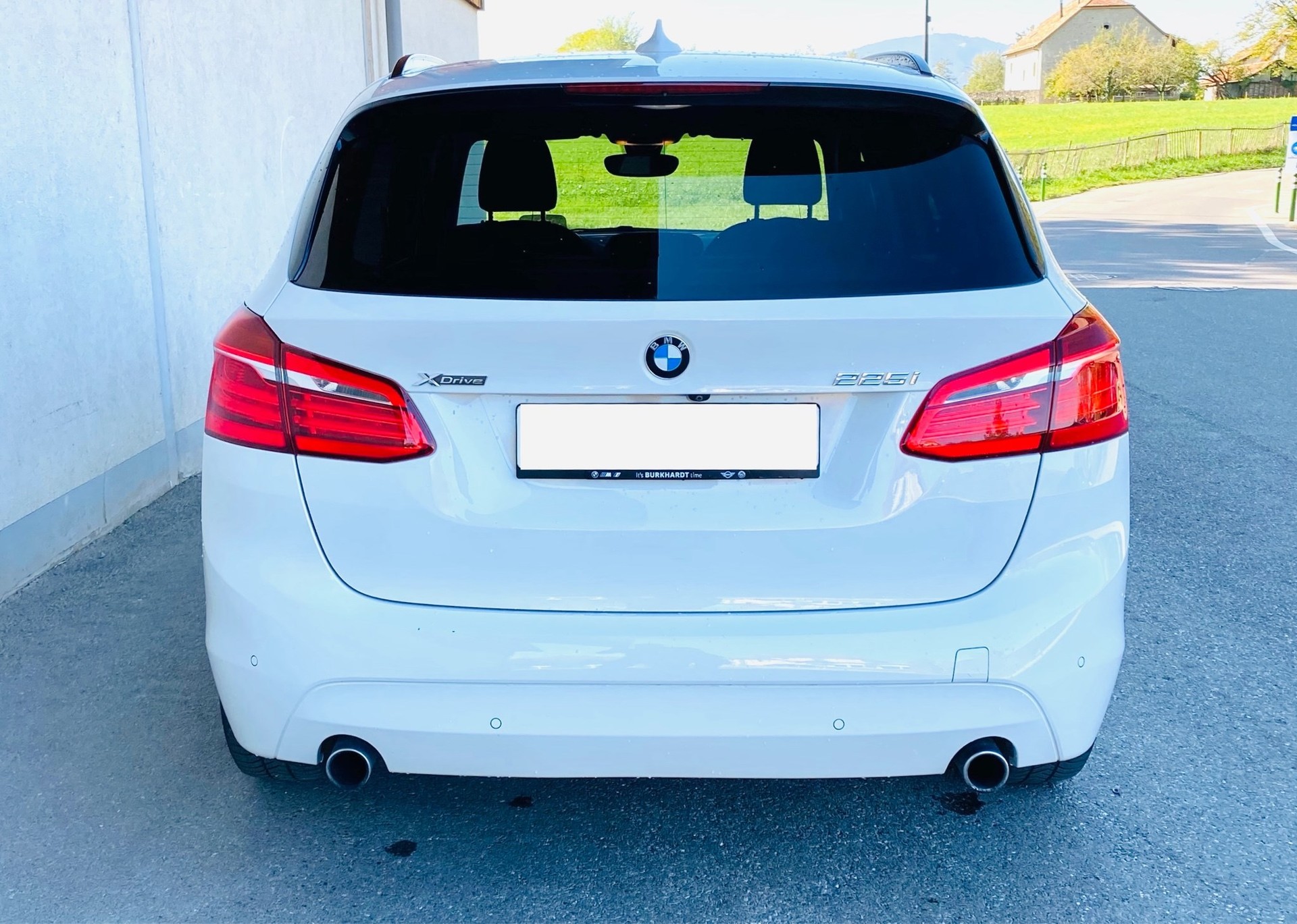 BMW 225i xDrive Active Tourer Steptronic-image-4