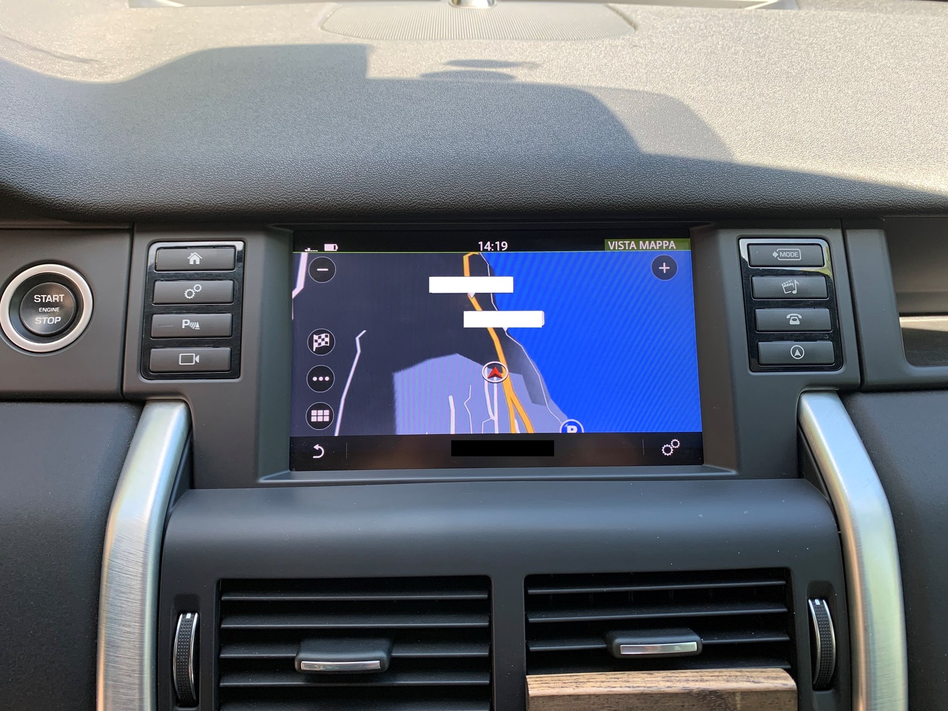 LAND ROVER Discovery Sport 2.0 TD4 SE-image-9