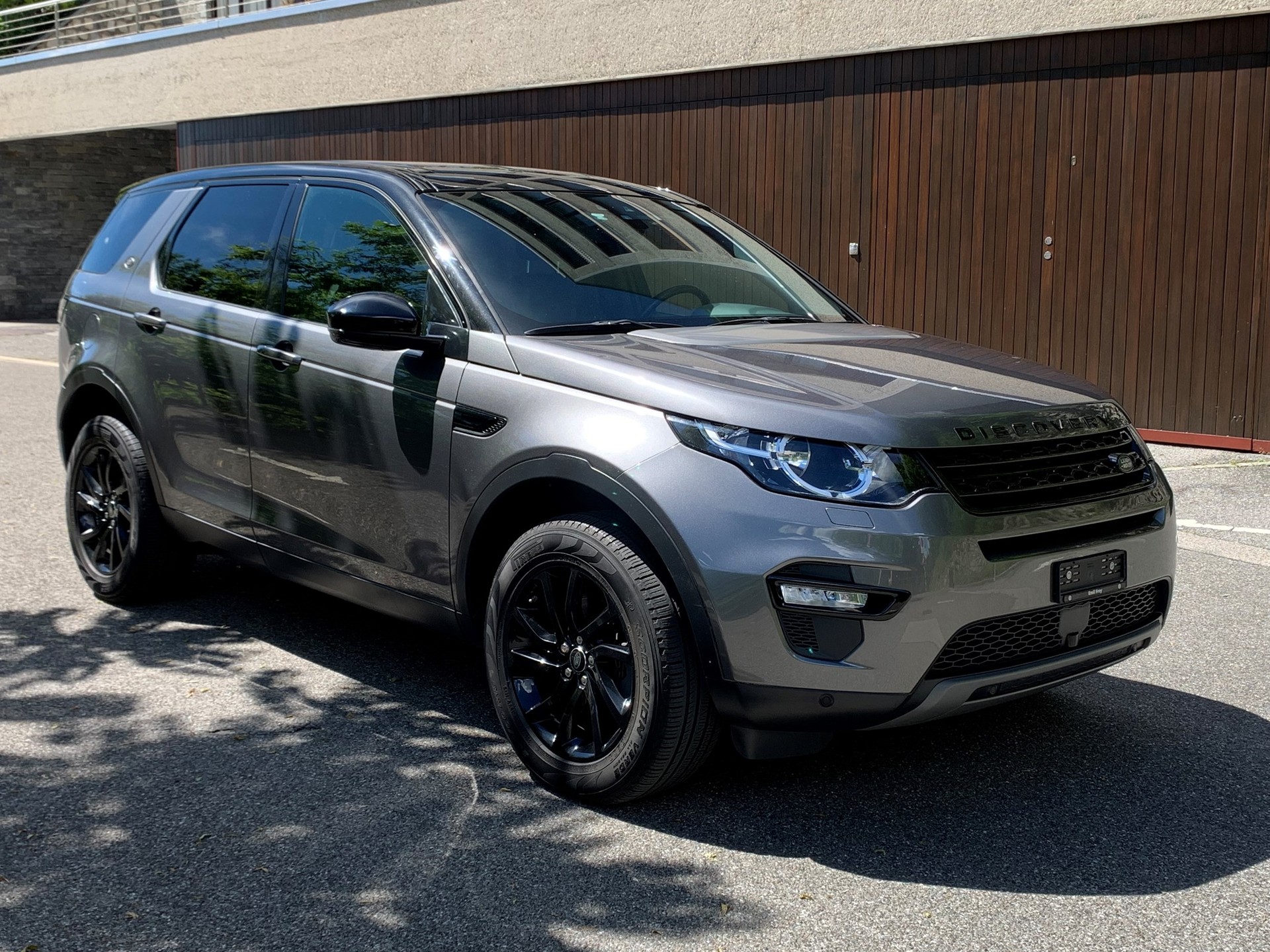 LAND ROVER Discovery Sport 2.0 TD4 SE-image-2