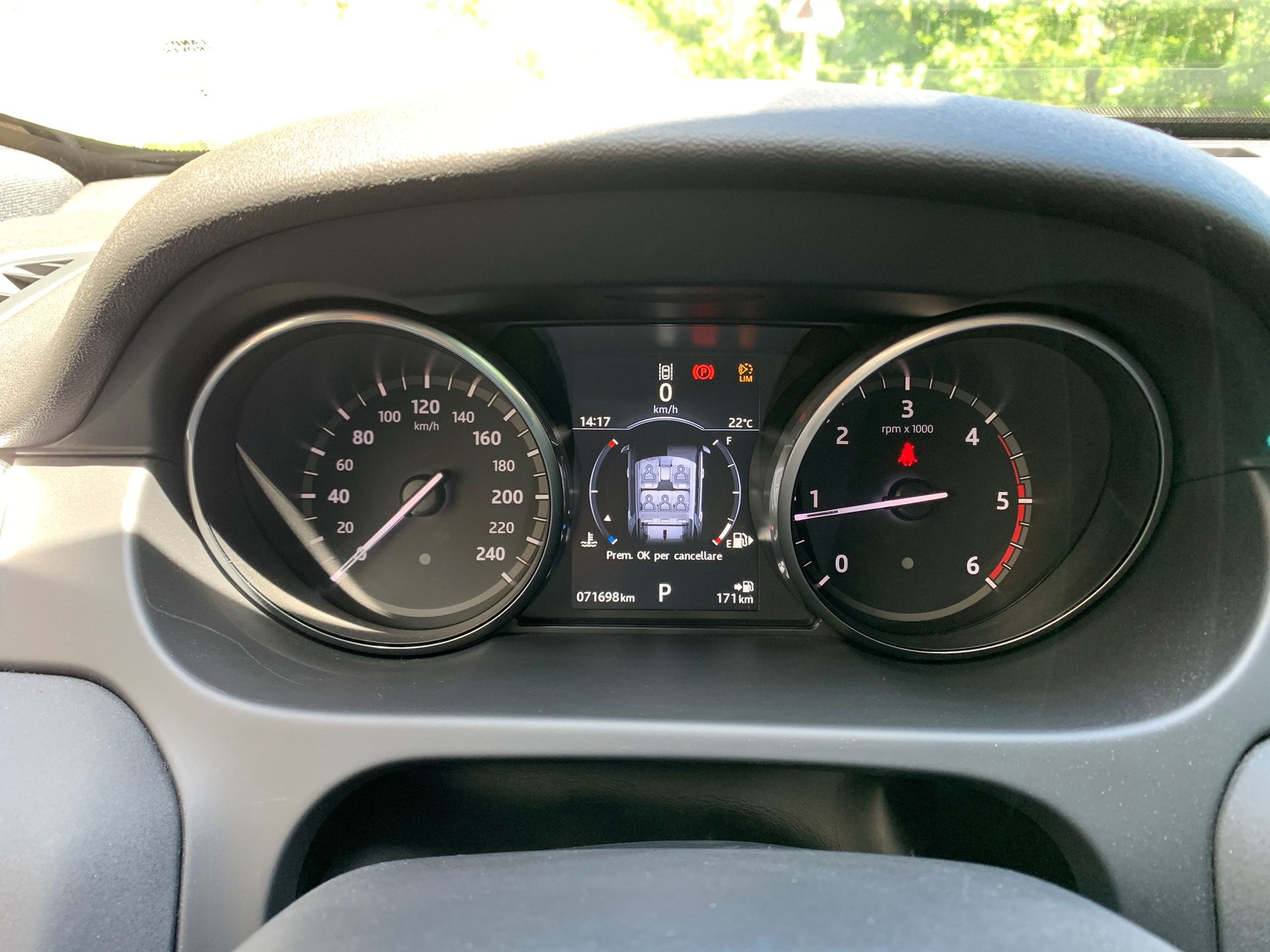 LAND ROVER Discovery Sport 2.0 TD4 SE-image-8