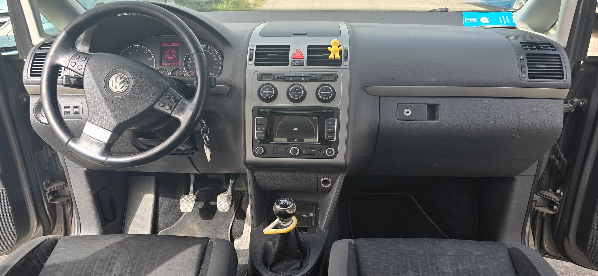 VW Touran 1.4 TSI Conceptline-image-12