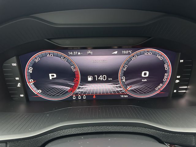 SKODA Karoq 2.0 TSI SportLine 4x4 DSG-image-12