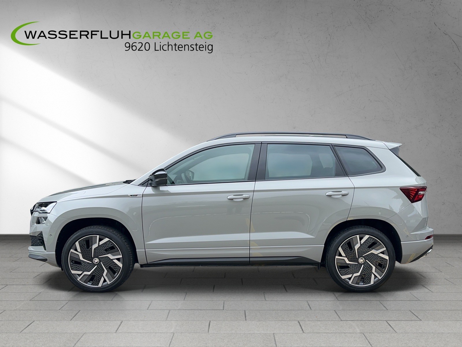 SKODA Karoq 2.0 TSI SportLine 4x4 DSG-image-2