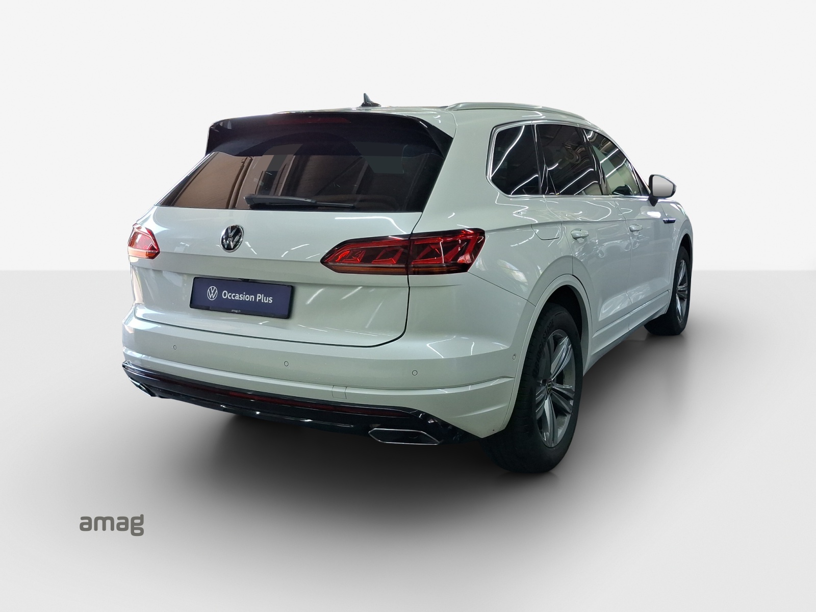 VW Touareg 3.0 TSI R-Line Tiptronic-image-4