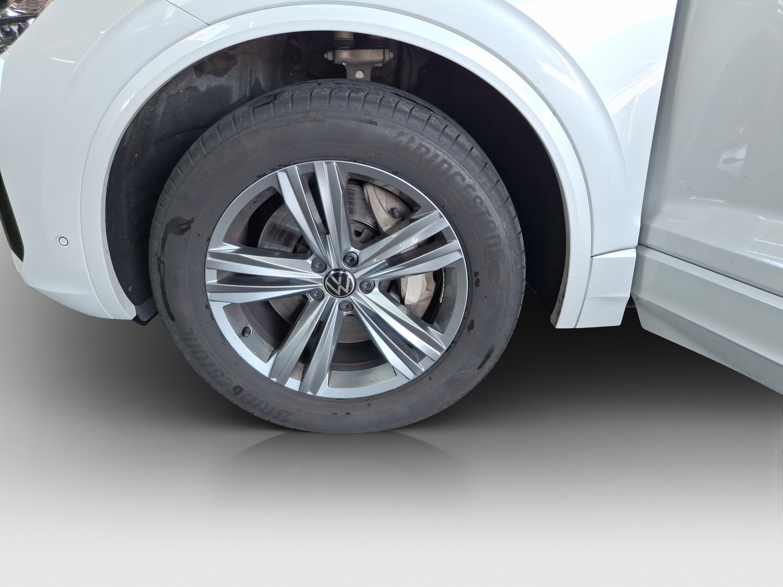 VW Touareg 3.0 TSI R-Line Tiptronic-image-14