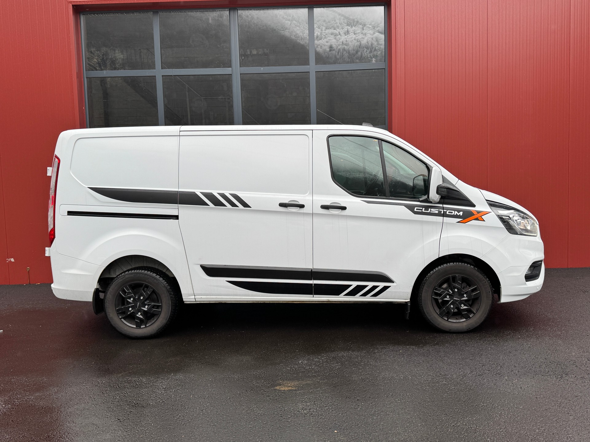 FORD Transit Custom Van 280 L1H1 Trend A-image-3