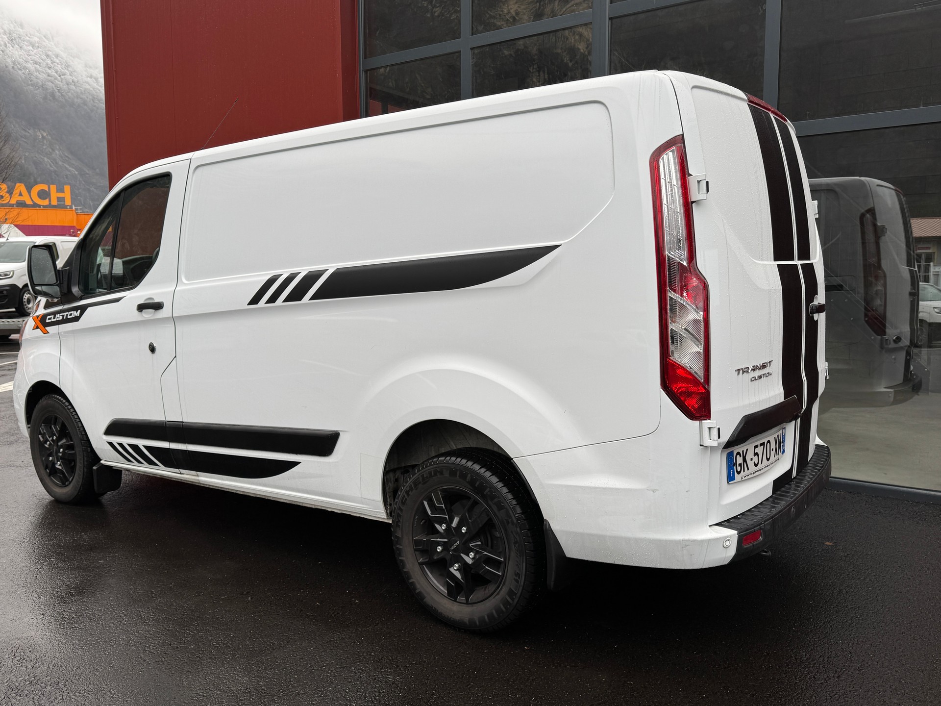 FORD Transit Custom Van 280 L1H1 Trend A-image-4