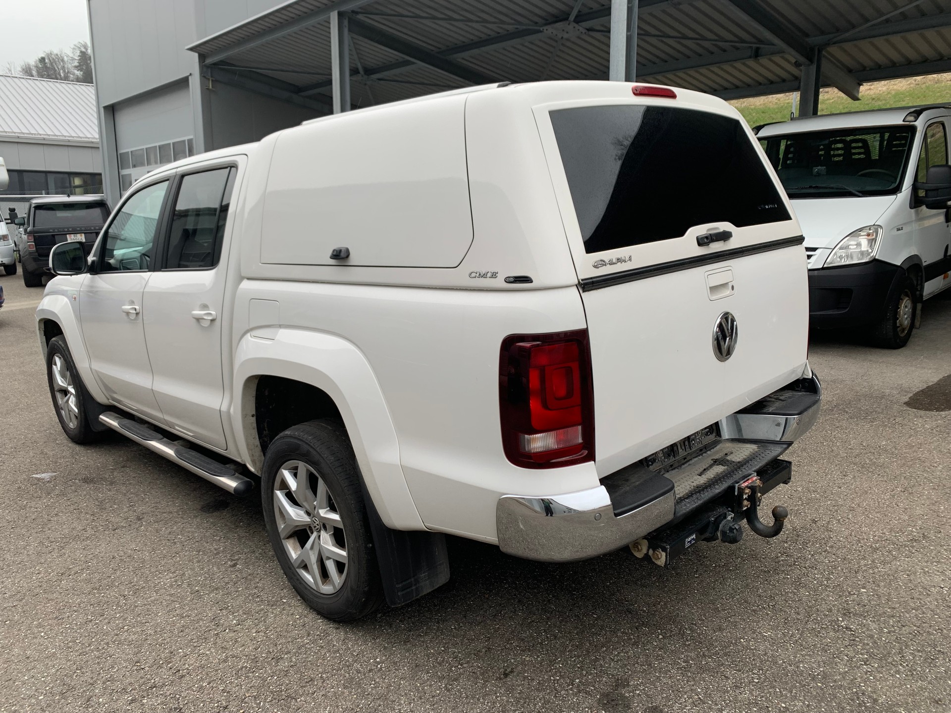 VW Amarok 3.0TDI Crossline 4Motion Automatic-image-2