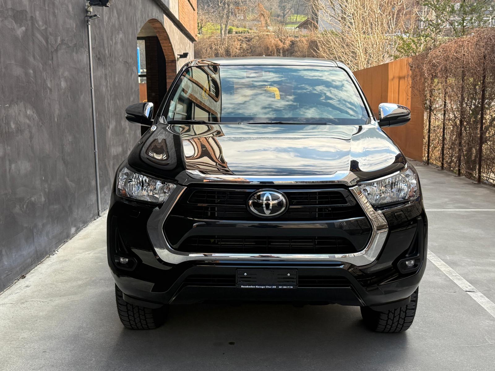 TOYOTA Hilux 2.4D-4D Style Double Cab 4x4 A-image-4