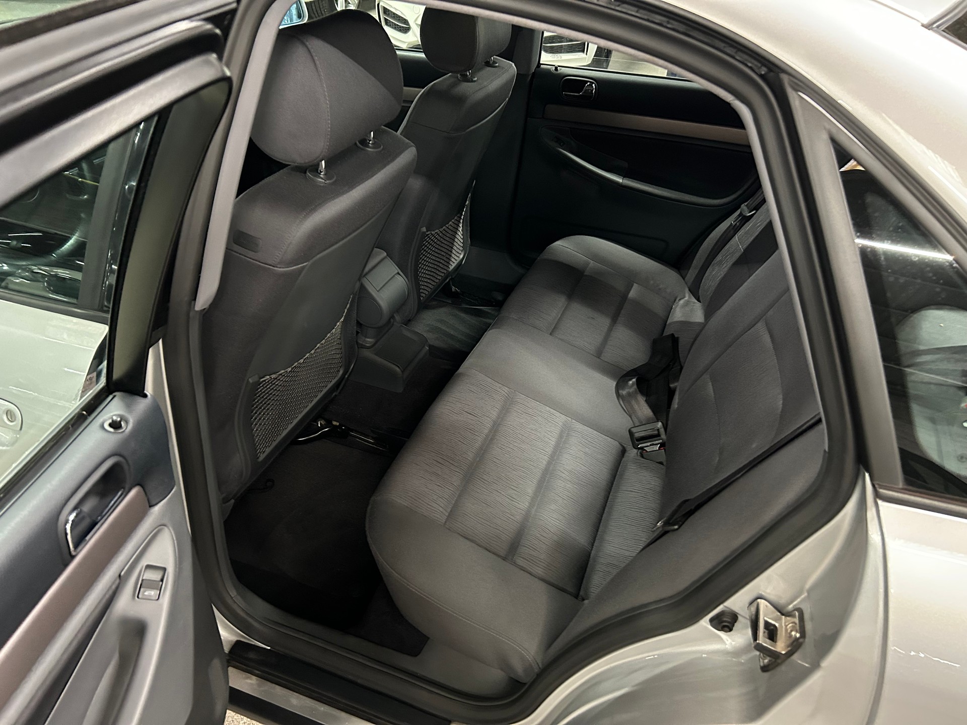 AUDI A4 1.8 Ambition-image-14