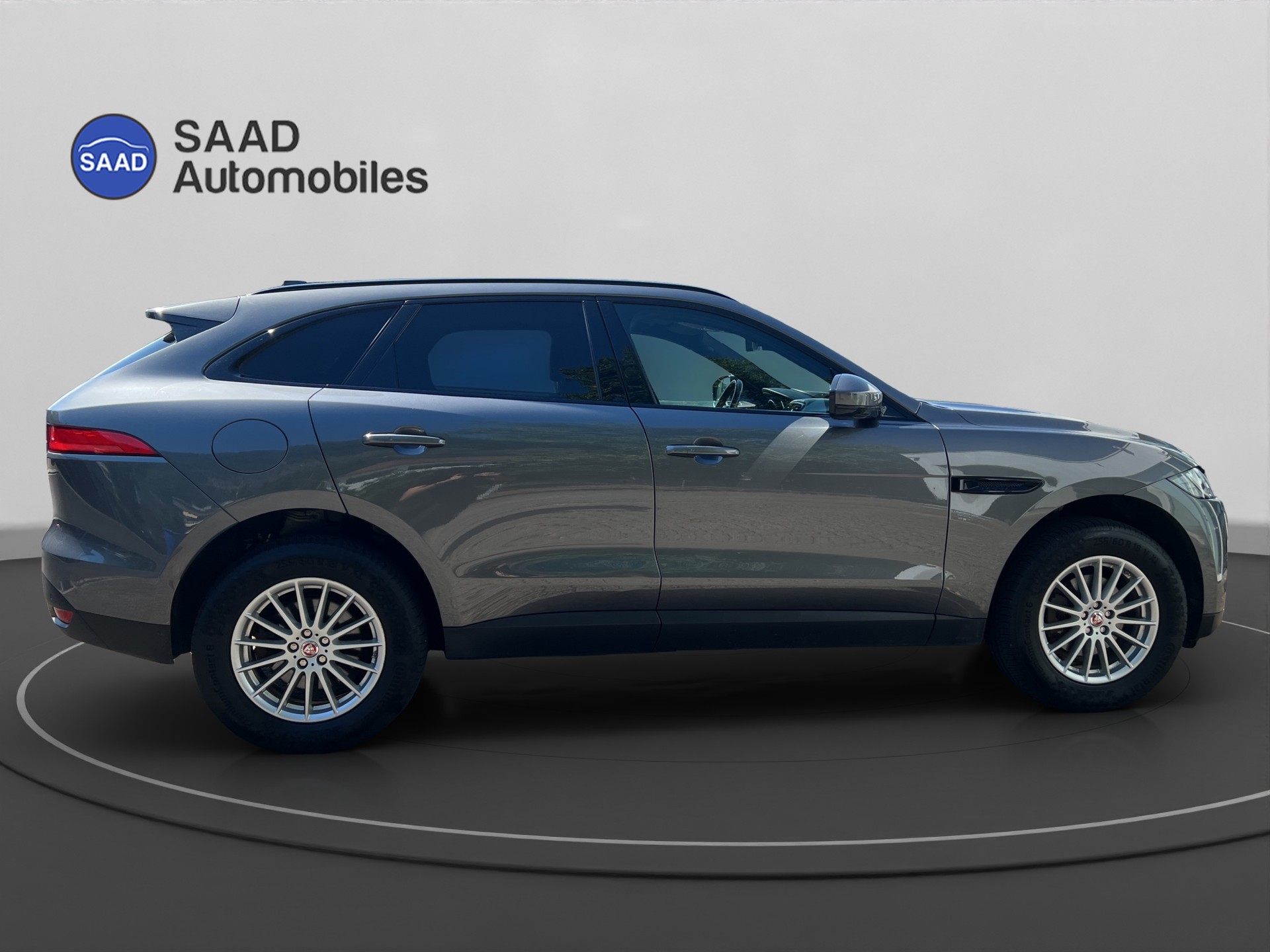 JAGUAR F-Pace 25t 2.0 Pure AWD Automatik-image-6