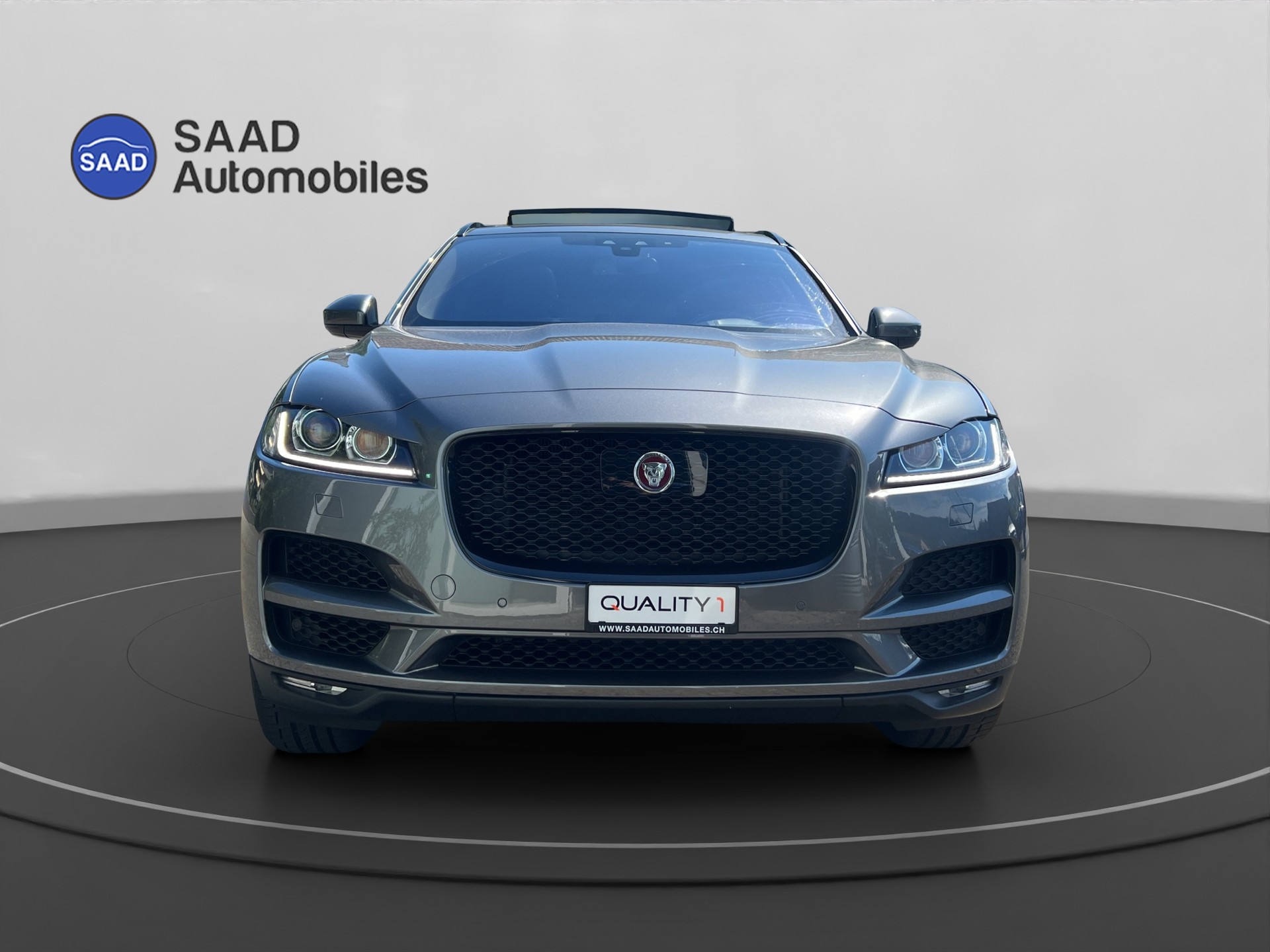 JAGUAR F-Pace 25t 2.0 Pure AWD Automatik-image-0