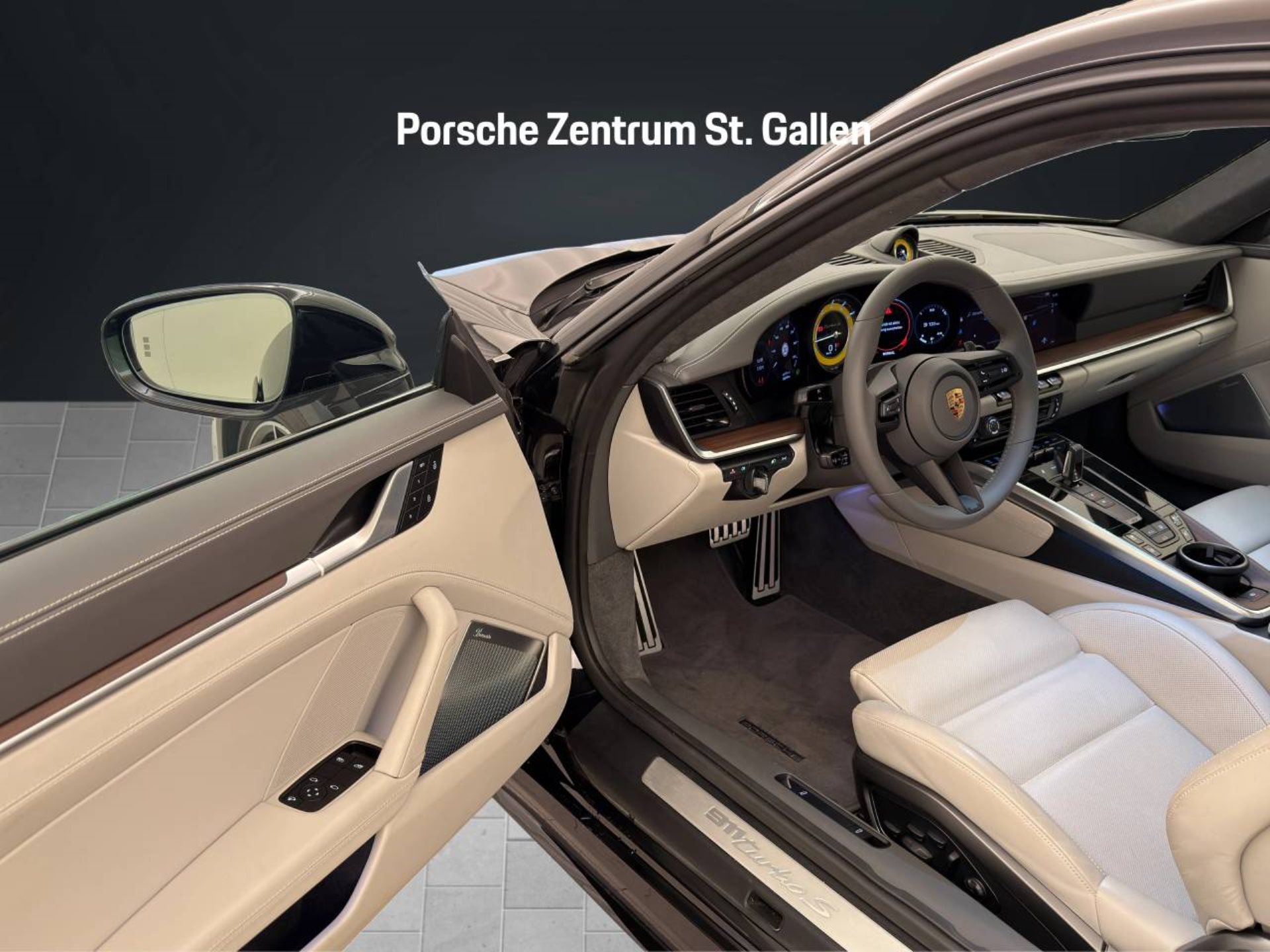 PORSCHE 911 Turbo S-image-3