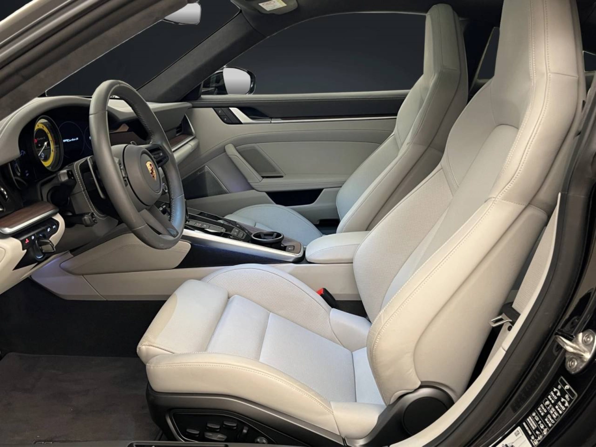 PORSCHE 911 Turbo S-image-4