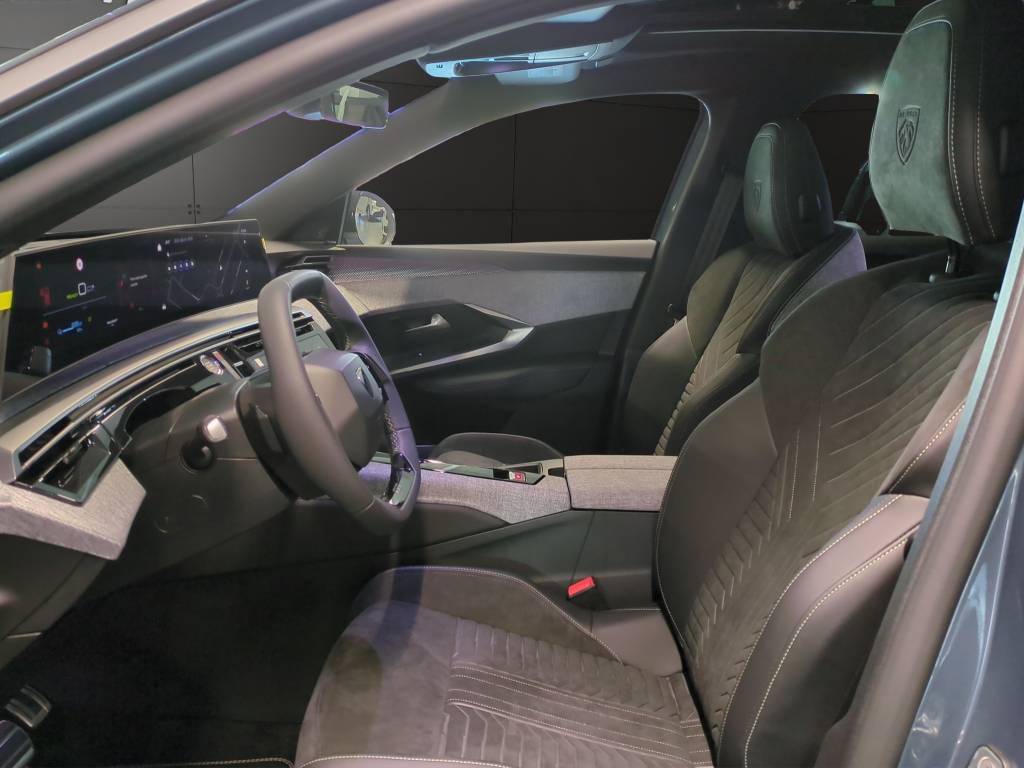 PEUGEOT 3008 73kWh GT-image-7