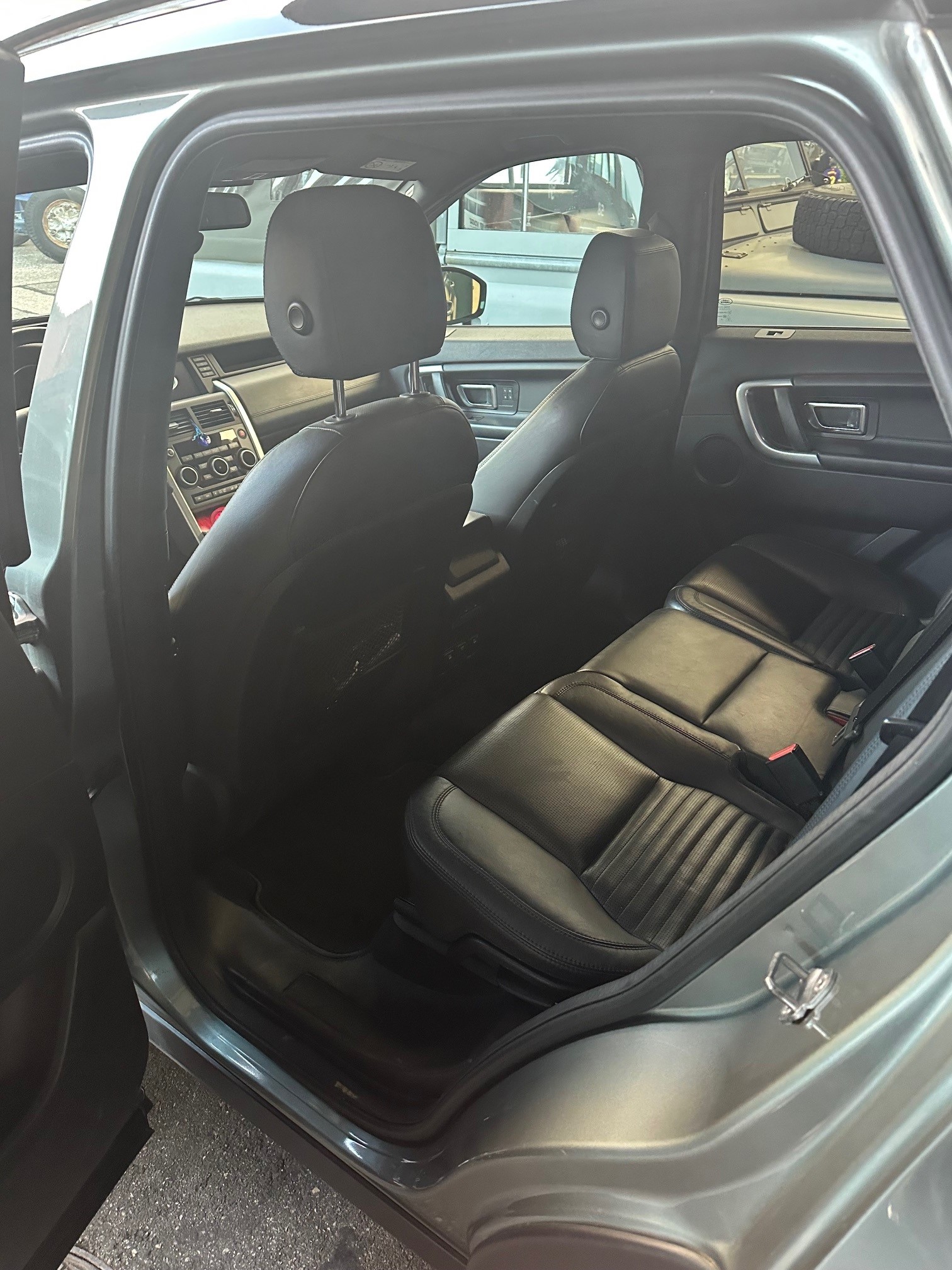LAND ROVER Discovery Sport 2.0 Si4 HSE Luxury AT9-image-5