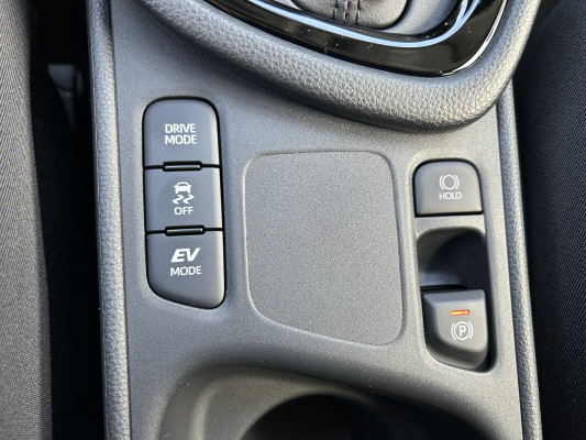 TOYOTA Yaris 1.5 Trend e-CVT-image-13