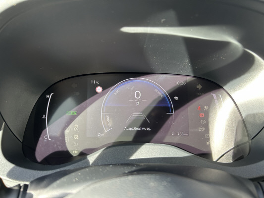 TOYOTA Yaris 1.5 Trend e-CVT-image-11