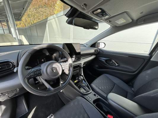 TOYOTA Yaris 1.5 Trend e-CVT-image-5