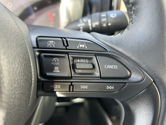 TOYOTA Yaris 1.5 Trend e-CVT-image-10