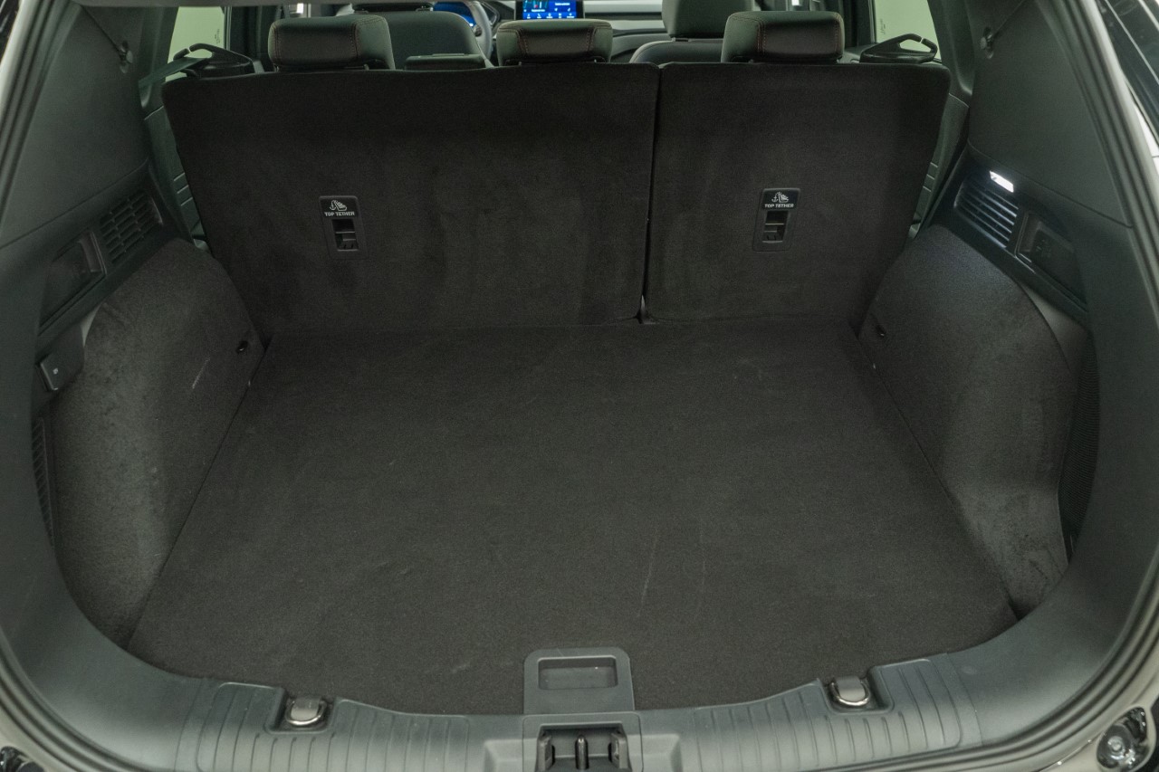 FORD Kuga 2.5 Plug-in Hybrid ST-Line X-image-4