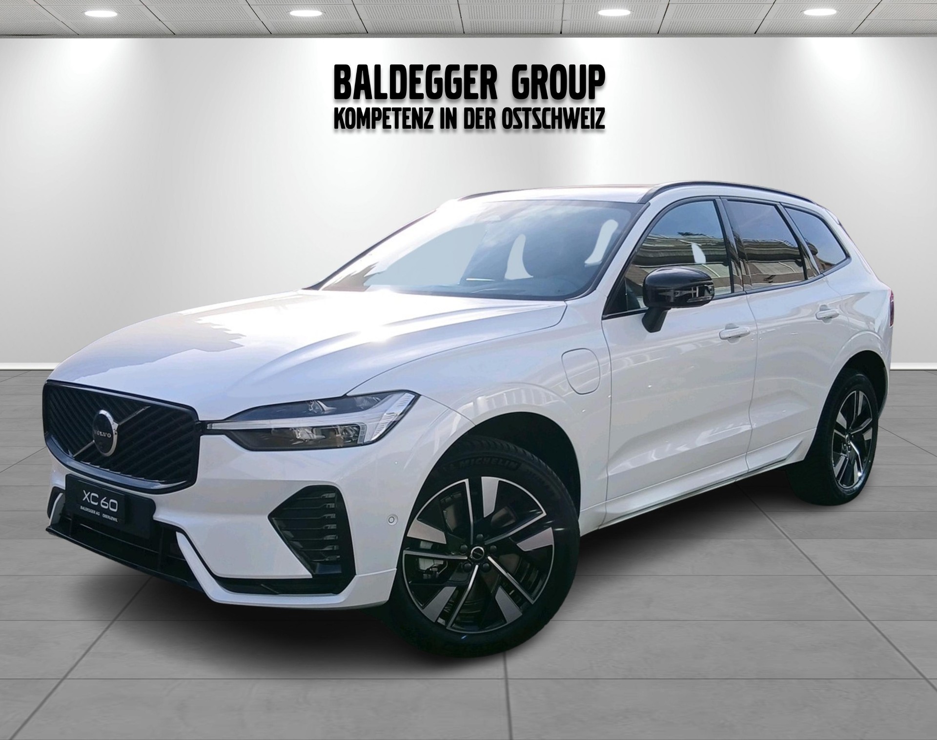 VOLVO XC60 2.0 T6 TE Plus Dark eAWD-image-0